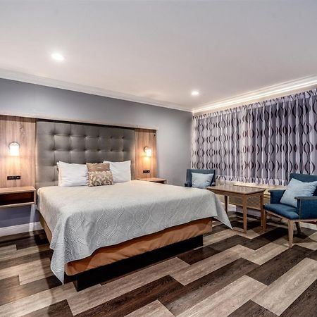 Friendly Hills Inn Whittier Bagian luar foto