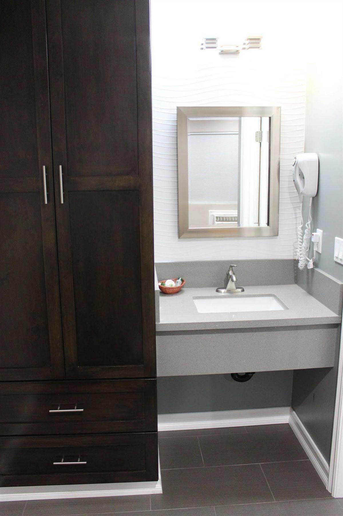 Friendly Hills Inn Whittier Bagian luar foto