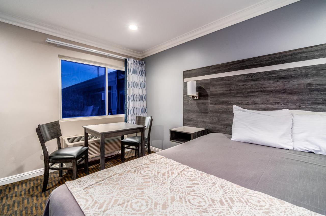 Friendly Hills Inn Whittier Bagian luar foto